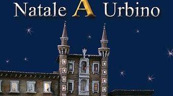 Urbino - Mercatino di Natale - lungo Corso Garibaldi e sotto il loggiato di Piazza San Francesco