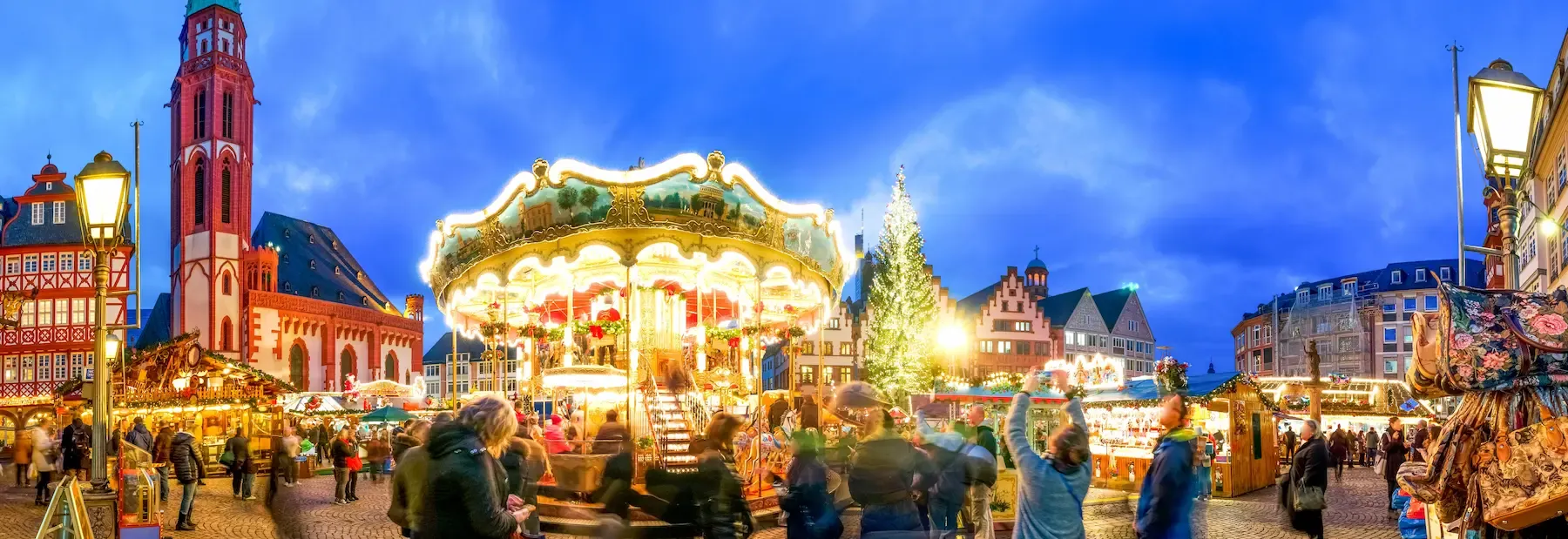 Benvenuti nel Mondo Incantato dei Mercatini di Natale Benvenuti nel Mondo Incantato dei Mercatini di Natale